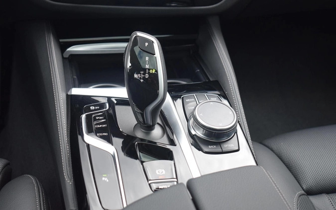 BMW Seria 5 cena 254900 przebieg: 32200, rok produkcji 2023 z Żerków małe 232